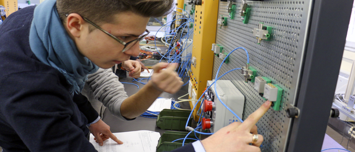 Istruzione e Formazione Professionale settore Elettrico - Scuola don Bosco dei Salesiani Milano - CNOS FAP