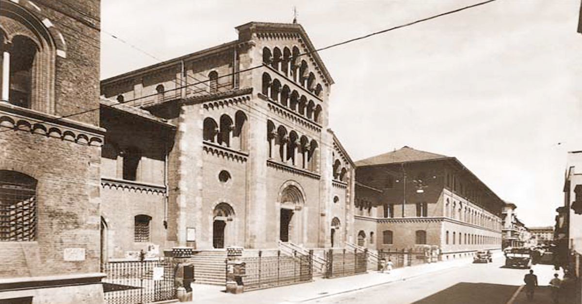 25 aprile 1945: l'entrata dell'Istituto Salesiano S. Ambrogio di Milano in una foto d'epoca