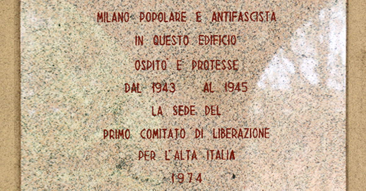 25 aprile 1945: la targa posta dal Comune di Milano nel cortile dell'Istituto Salesiano S. Ambrogio